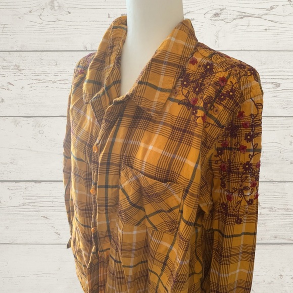 Button down embroidered plaid top size 3x - Picture 4 of 4